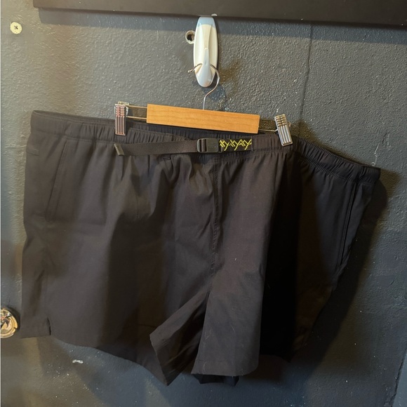 The North Face Class V Pathfinder Black Women's Athletic Shorts NWT - Picture 1 of 6